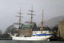 Gorch Fock in Bergen an der Pier